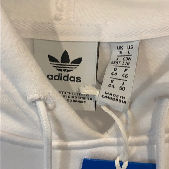 Cropped adidas hoodie - Picture 3 of 4